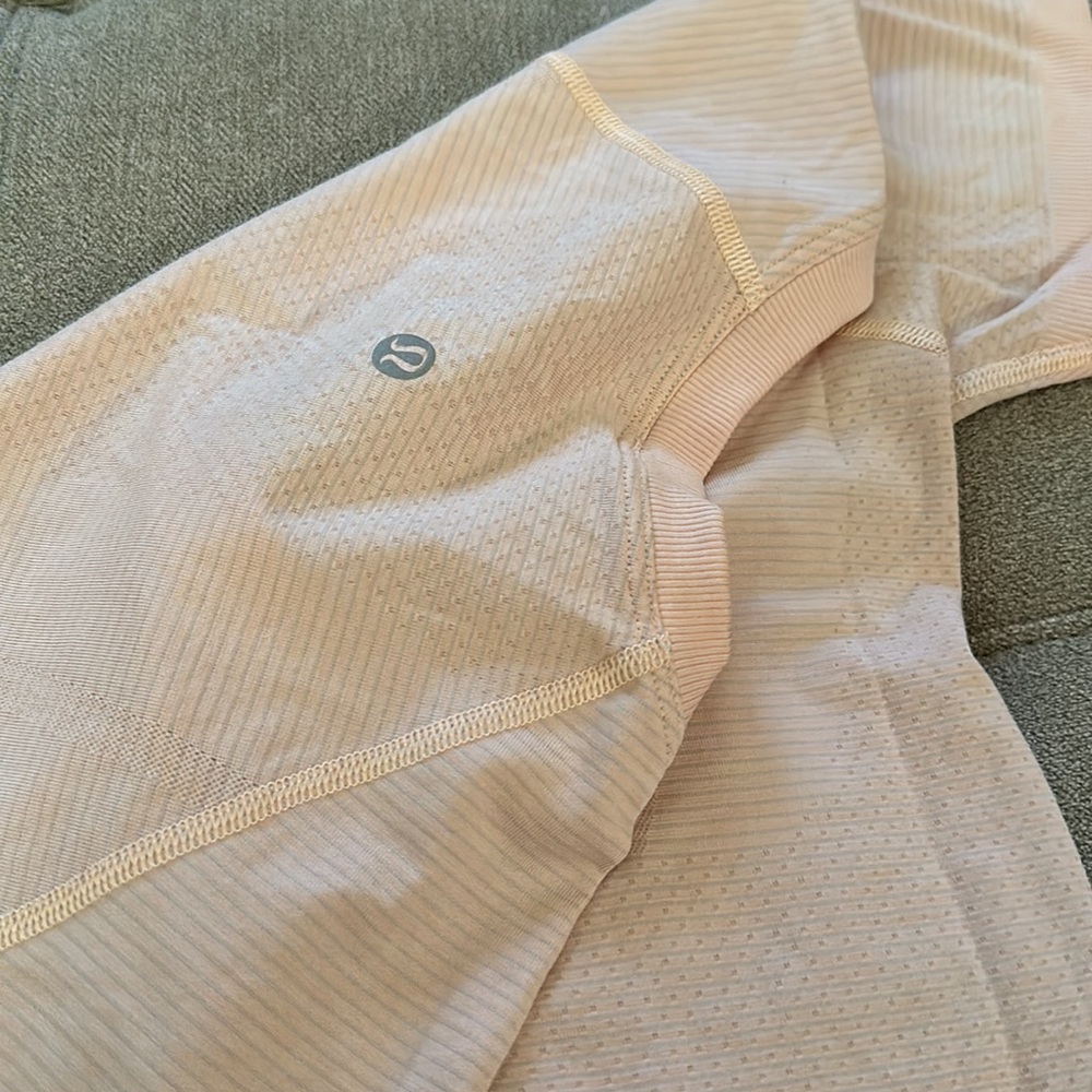 LULULEMON WORKOUT TSHIRT